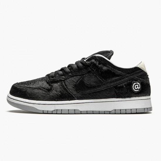 Nike SB Dunk Low Medicom Toy CZ5127 001 Herren/Damen Sportschuhe