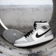 Air Jordan 1 Mid Light Smoke Grau Light Smoke Grau/Schwarz-Weiß 554724 092 Herren/Damen AJ1 Jordan Sneakers